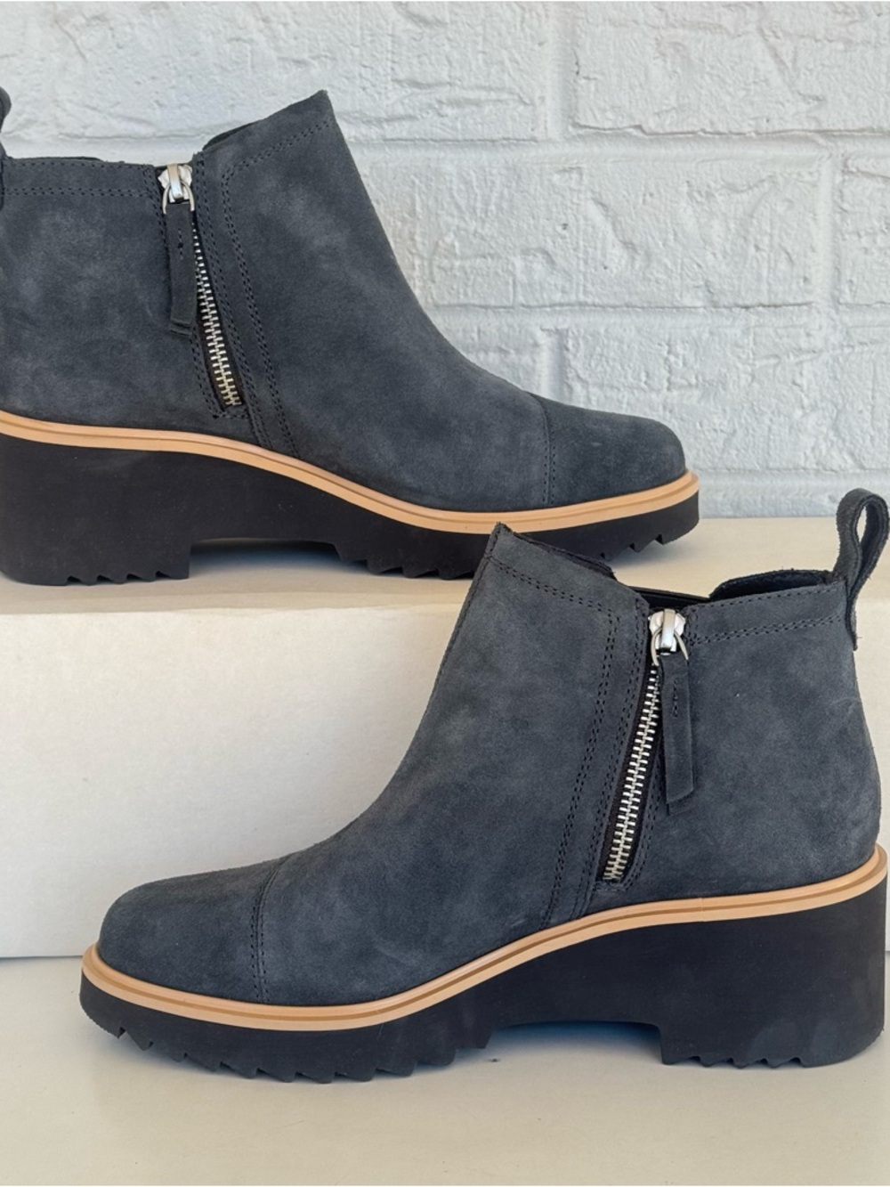 TOMS Maude Suede Wedge Booties Women's 8 - Picture 4 of 15